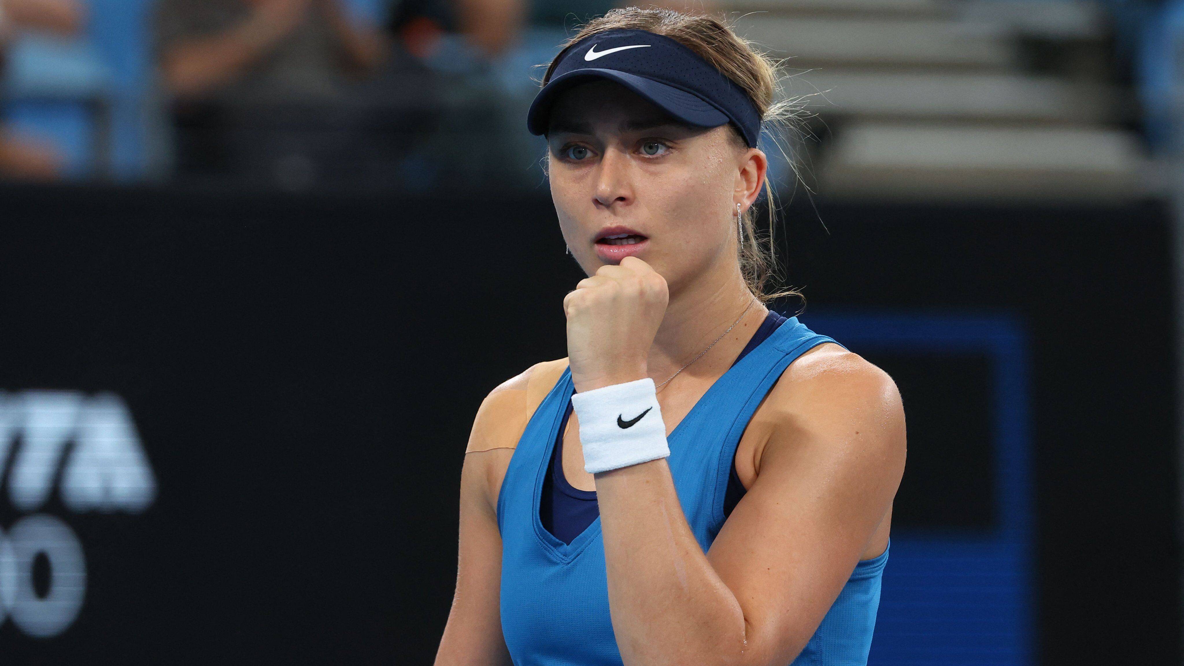 而紧随其后 而紧随其后