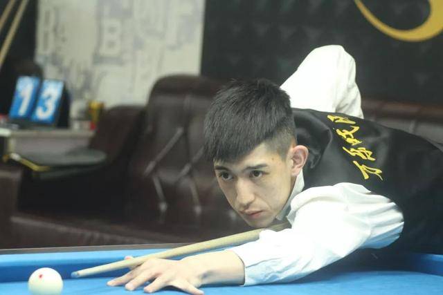 中遭遇了严 中遭遇了严