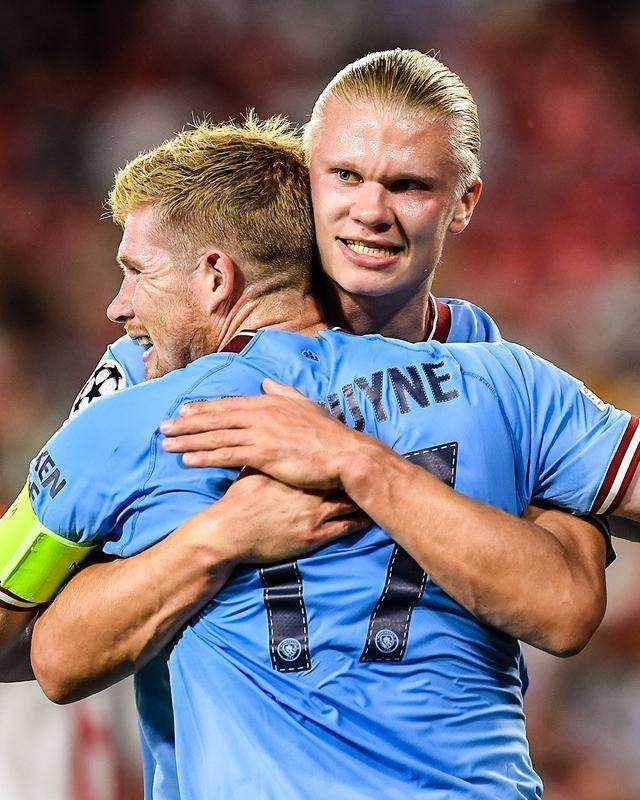 他完成了一 他完成了一