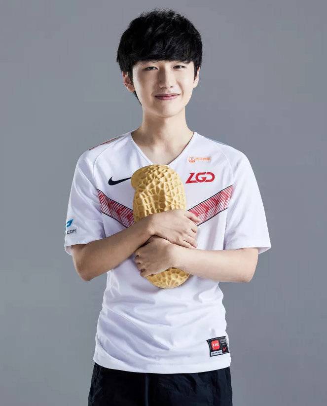 更是球迷亲 更是球迷亲