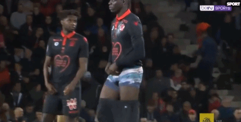 正是护城河